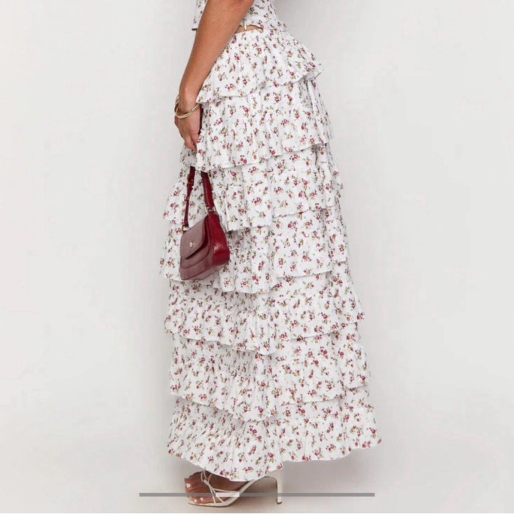 Beginning Boutique SET- Paisley white strapless floral top and ruffle maxi skirt - Picture 5 of 11